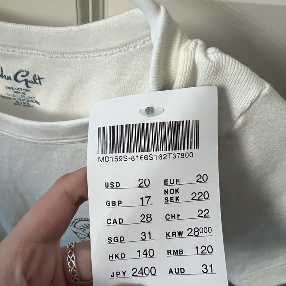 white tee - Picture 4 of 5